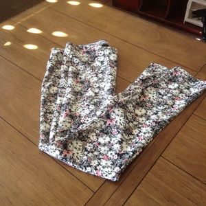 Flower Legging NWOT